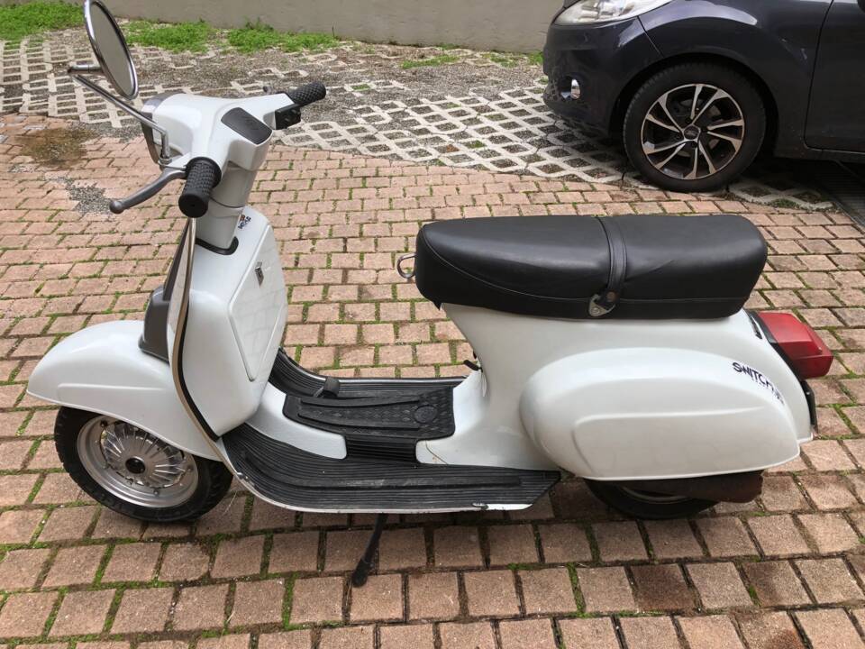 Imagen 2/4 de Piaggio Vespa 50 N Special (1981)