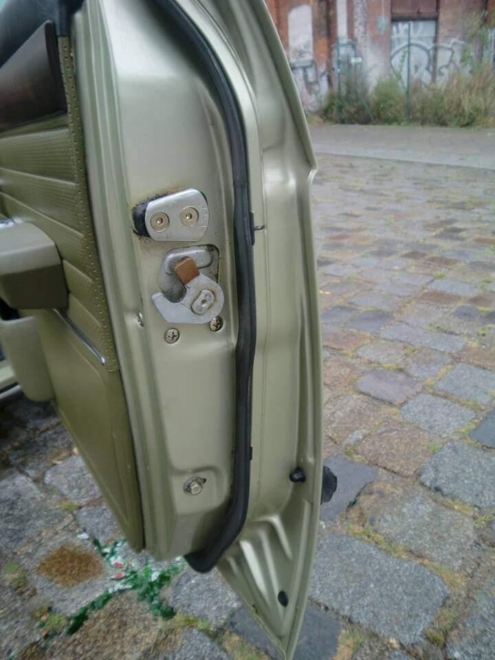 Image 12/18 de BMW 528i (1980)