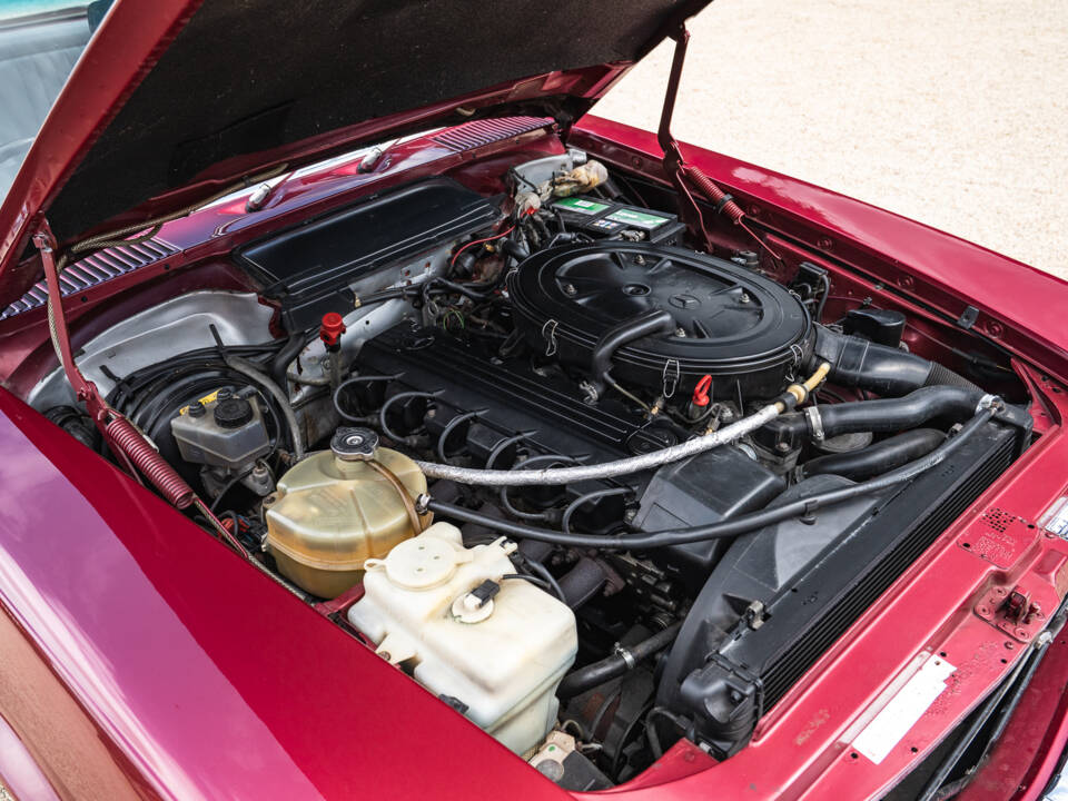 Immagine 31/36 di Mercedes-Benz 300 SL (1989)