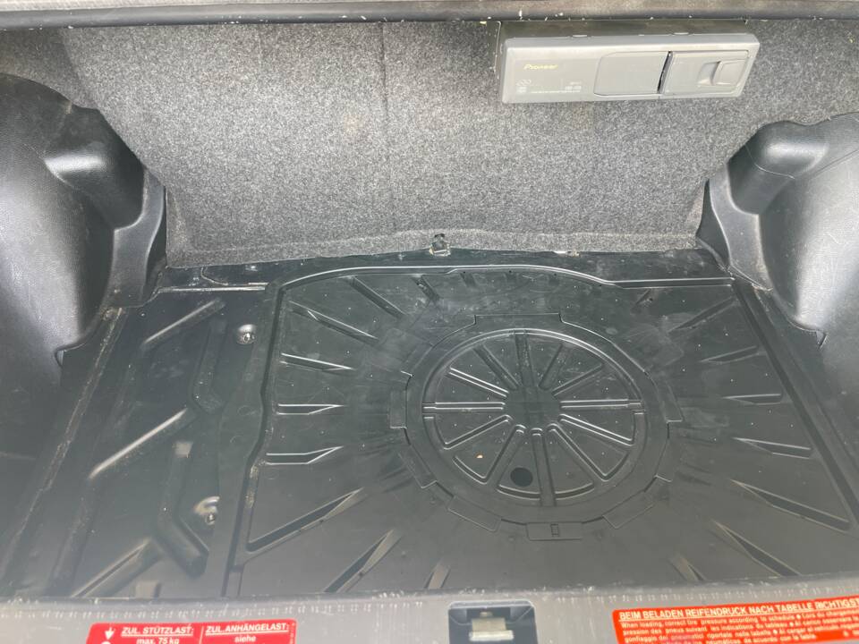 Image 30/57 of Mercedes-Benz 190 D 2.5 (1992)