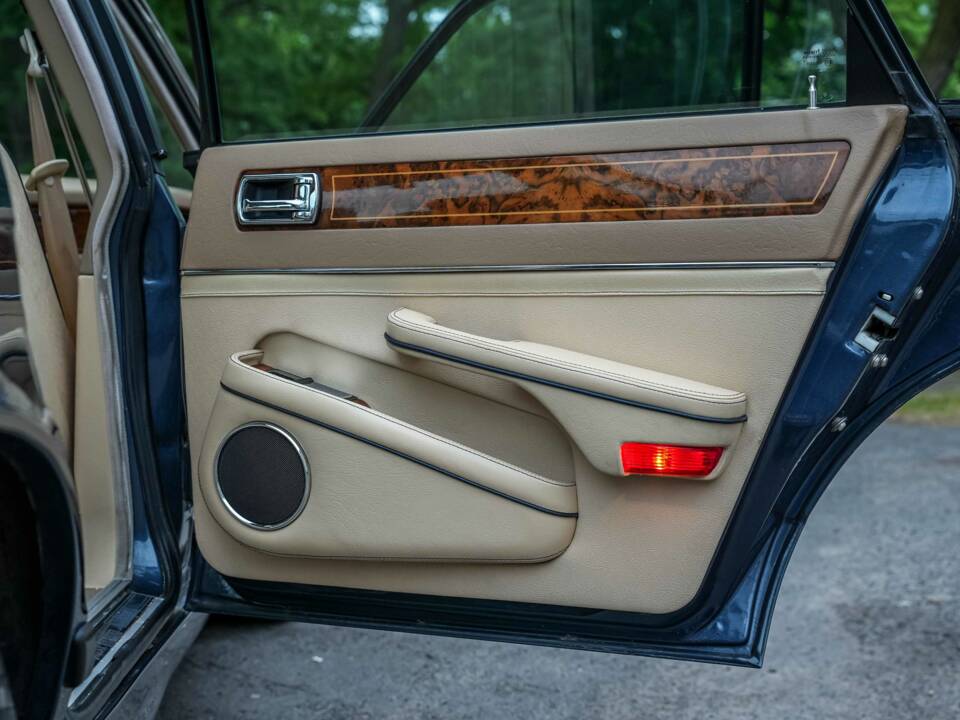 Immagine 48/55 di Jaguar XJ 40 (XJ-R) (1990)