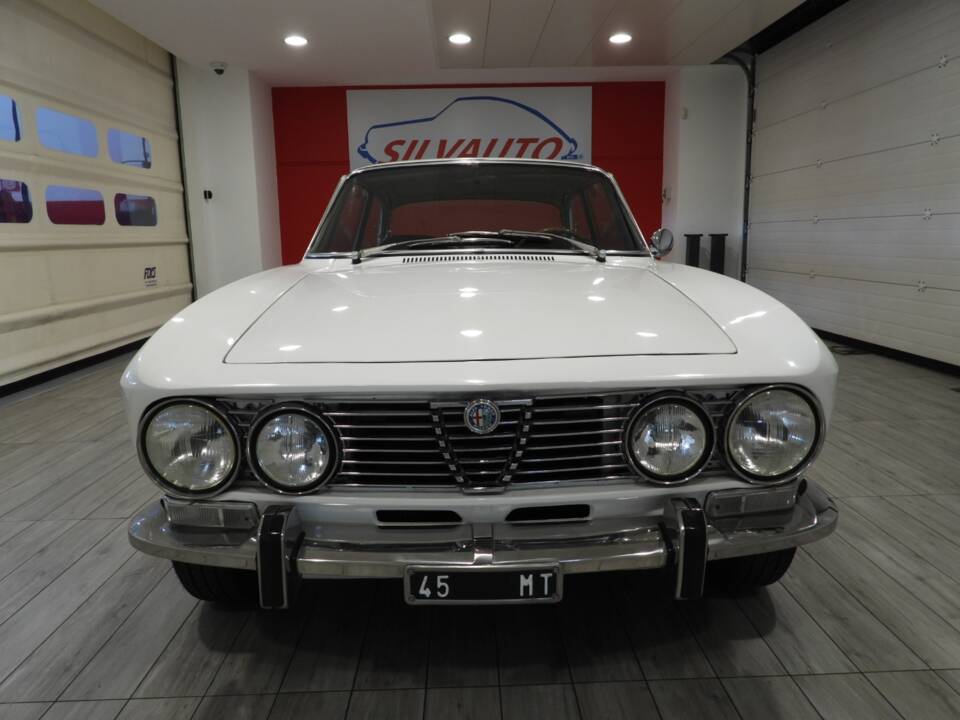 Bild 2/15 von Alfa Romeo 2000 Berlina (1972)