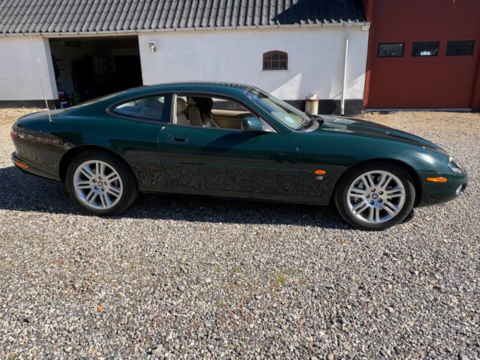 Image 10/15 of Jaguar XKR (2003)