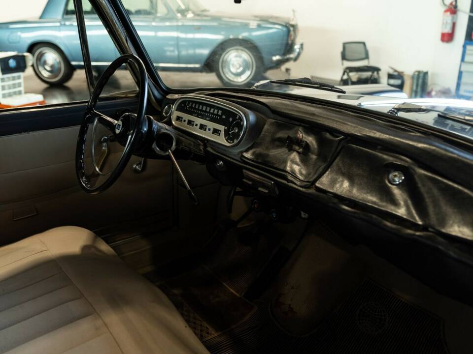 Image 41/43 of Lancia Flavia 1500 (1967)