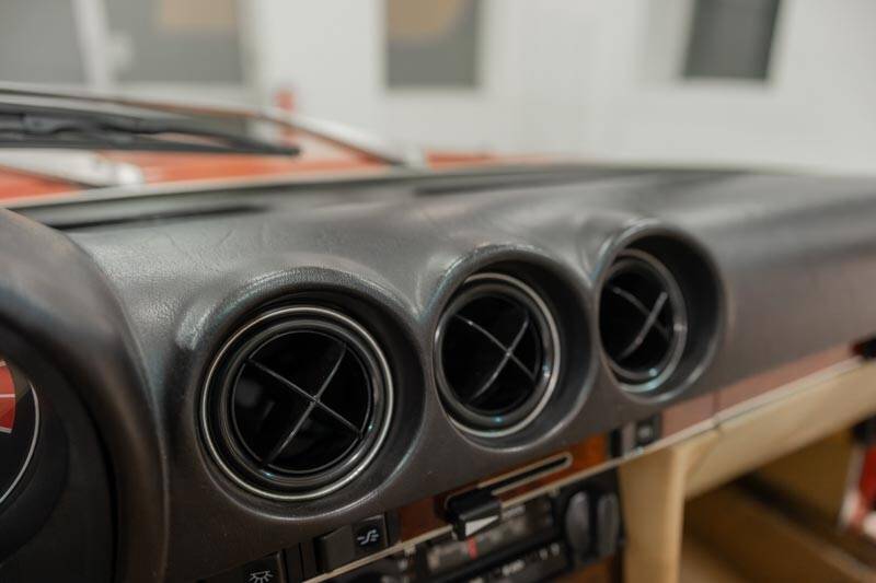 Image 59/89 of Mercedes-Benz 500 SLC (1980)