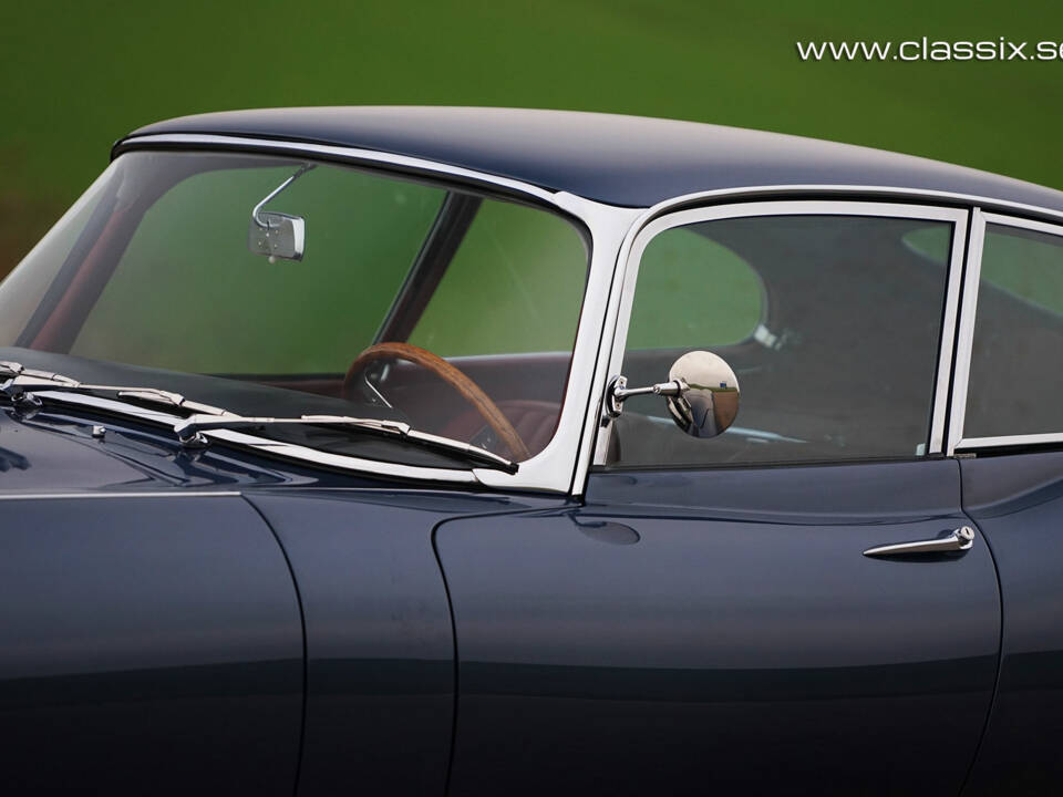 Image 15/30 de Jaguar E-Type 4.2 (1967)