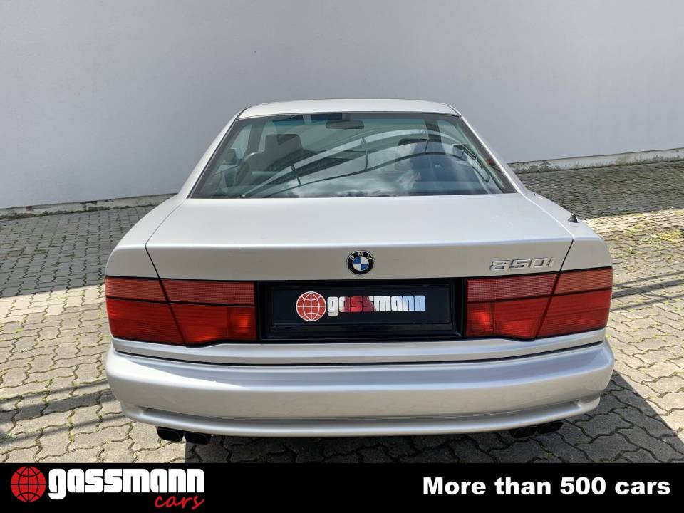 Immagine 6/15 di BMW 850i (1991)