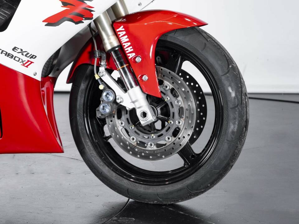 Image 42/44 of Yamaha YZF 1000 R1 (1998)