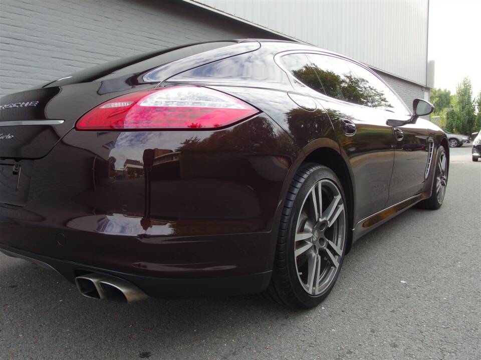 Bild 16/98 von Porsche Panamera Turbo (2009)