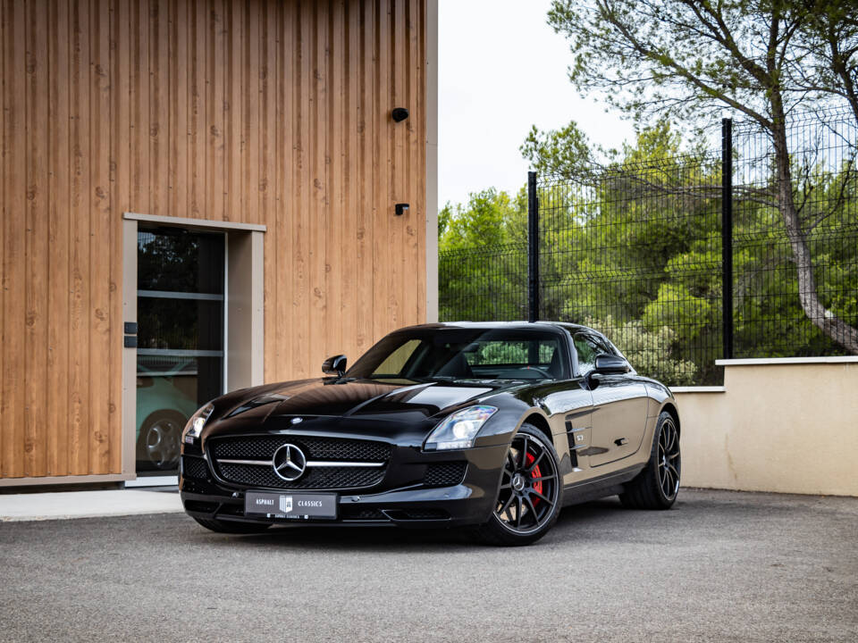 Image 1/50 of Mercedes-Benz SLS AMG GT (2014)