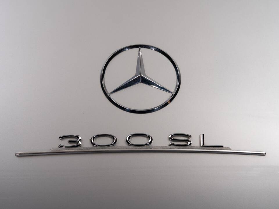 Image 28/47 of Mercedes-Benz 300 SL Roadster (1963)