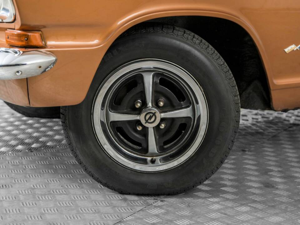 Imagen 4/50 de Opel Kadett 1,2 S (1972)