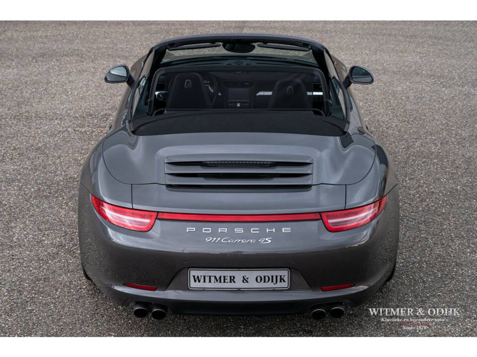 Image 13/47 of Porsche 911 Carrera 4S (2014)