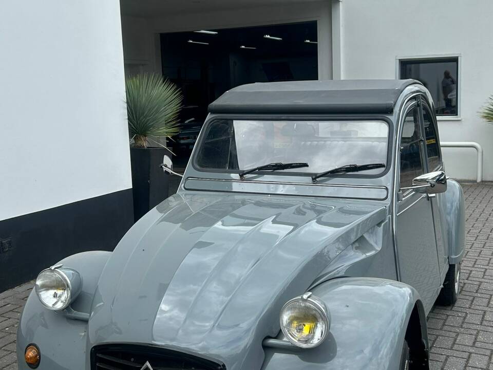 Imagen 2/4 de Citroën 2 CV 6 (1984)