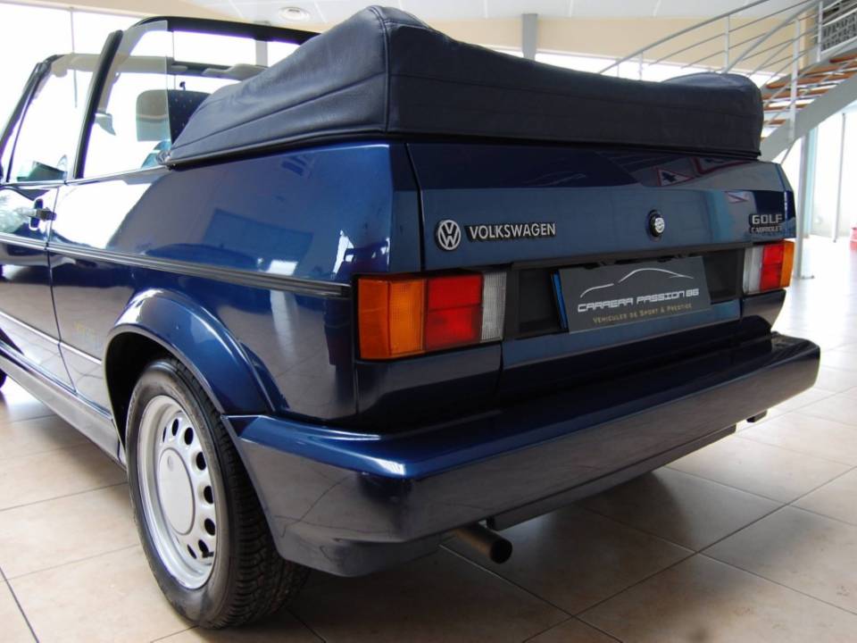 Bild 23/30 von Volkswagen Golf Mk I Convertible 1.6 (1992)