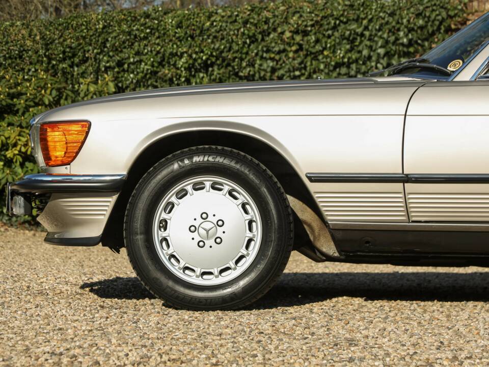 Bild 16/50 von Mercedes-Benz 560 SL (1987)