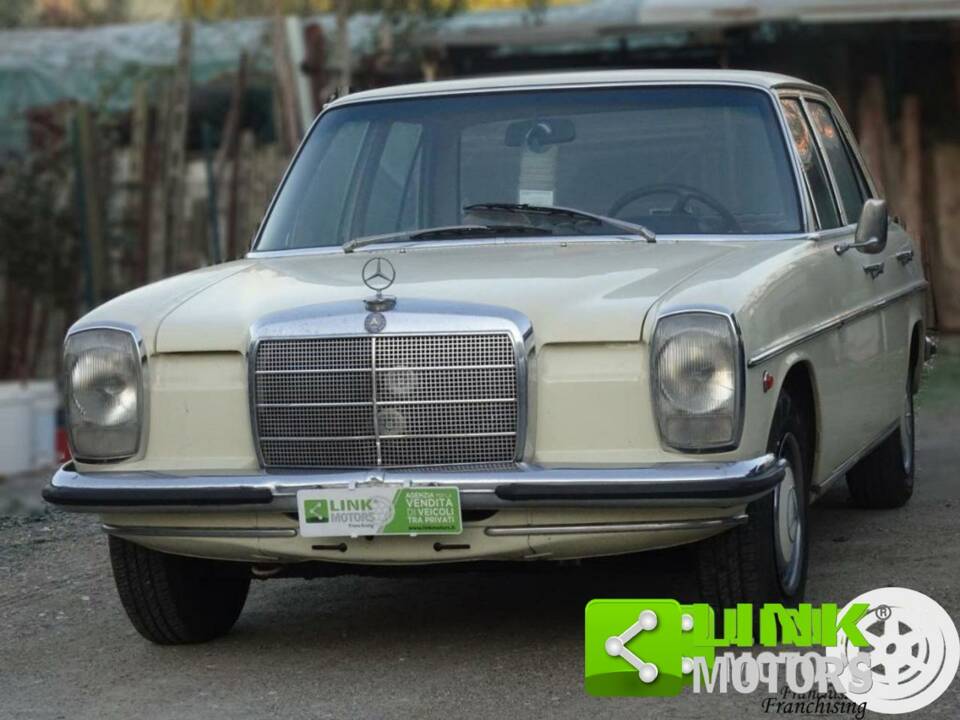 Immagine 3/10 di Mercedes-Benz 220 (1971)