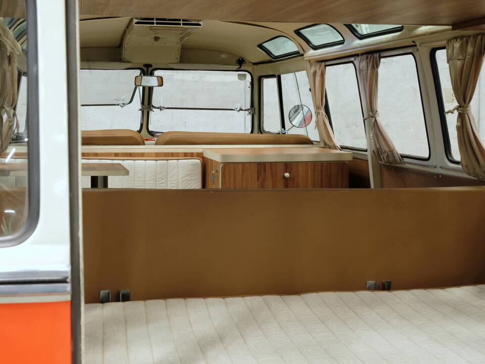 Bild 9/24 von Volkswagen T1 Brasil 1.6 (1975)