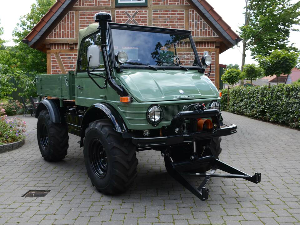 Image 61/71 of Mercedes-Benz Unimog U52 (1983)