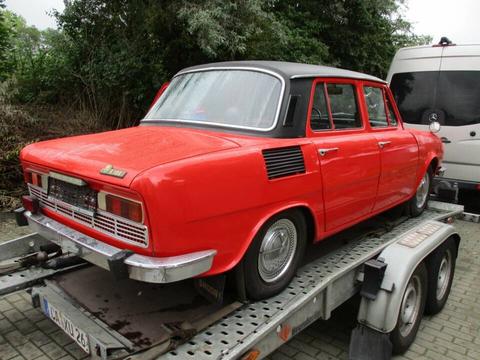 Image 3/45 de Skoda 100 (1971)