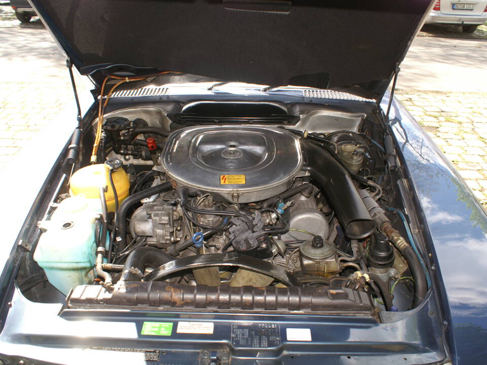 Imagen 7/9 de Mercedes-Benz 380 SL (1983)