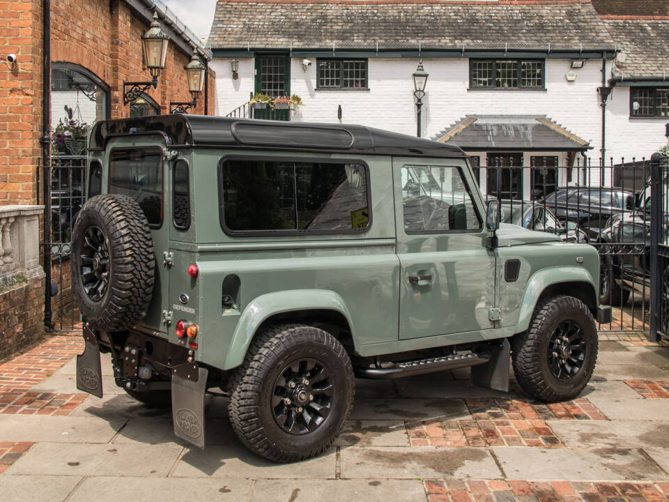 Bild 7/19 von Land Rover Defender 90 &quot;40th Anniversary Overfinch&quot; (2016)