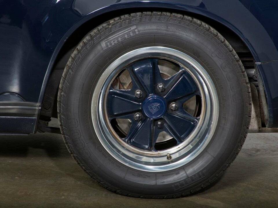 Bild 32/36 von Porsche 911 Carrera 3.2 (1987)