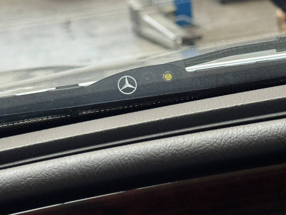 Image 28/50 of Mercedes-Benz CLK 230 Kompressor (2001)