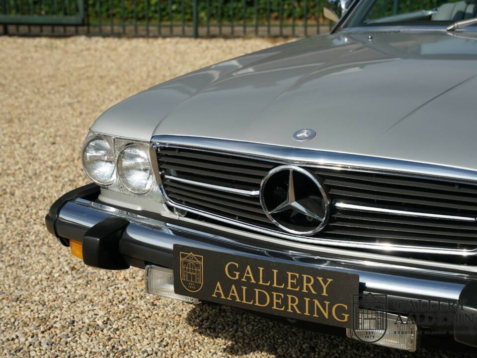 Image 27/50 of Mercedes-Benz 380 SL (1982)