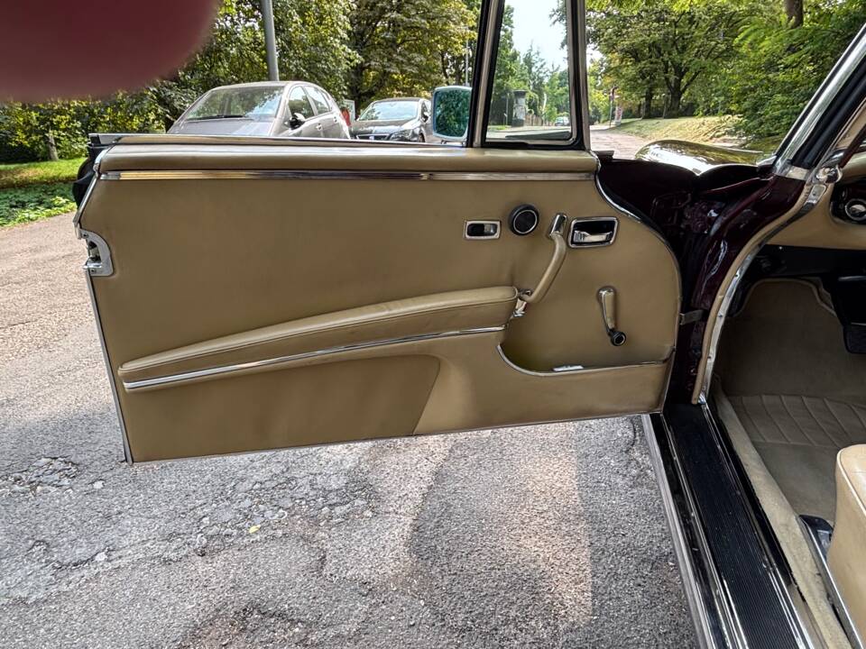 Imagen 11/27 de Mercedes-Benz 280 SE 3,5 (1970)