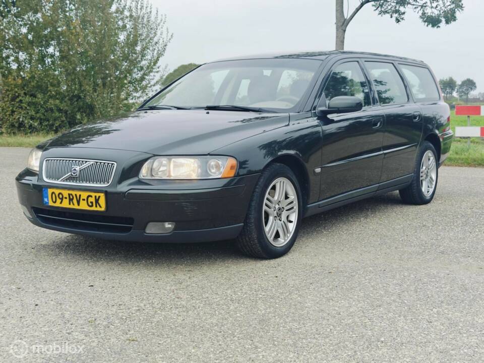 Imagen 12/40 de Volvo V 70 2.4 (2005)