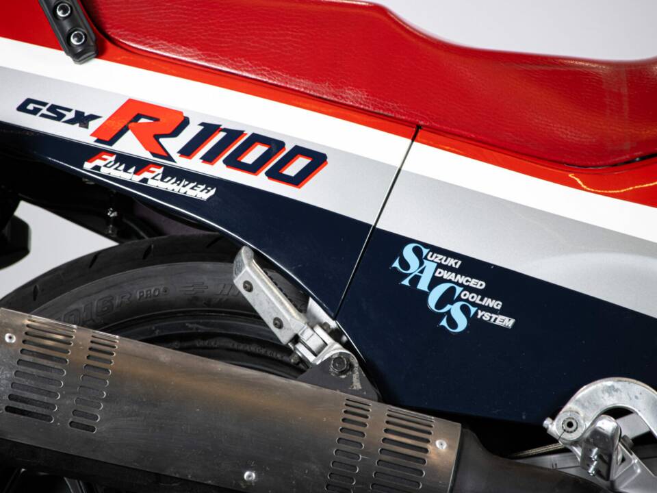 Immagine 28/50 di Suzuki GSX-R 1100 (1986)
