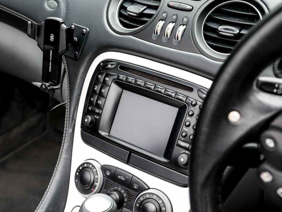 Afbeelding 11/40 van Mercedes-Benz SL 55 AMG (2003)