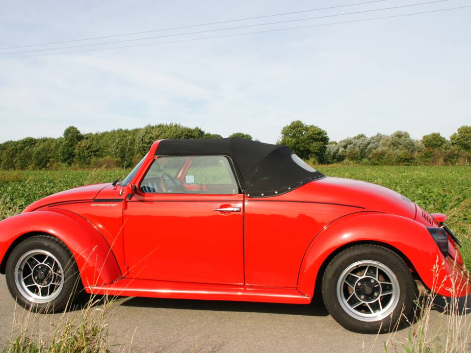 Image 6/9 de Volkswagen Beetle Speedster (1973)