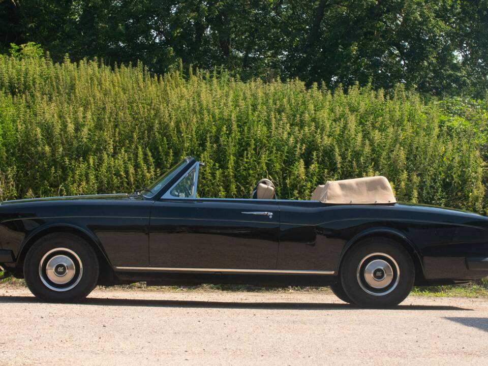 Image 2/50 de Rolls-Royce Corniche I (1981)