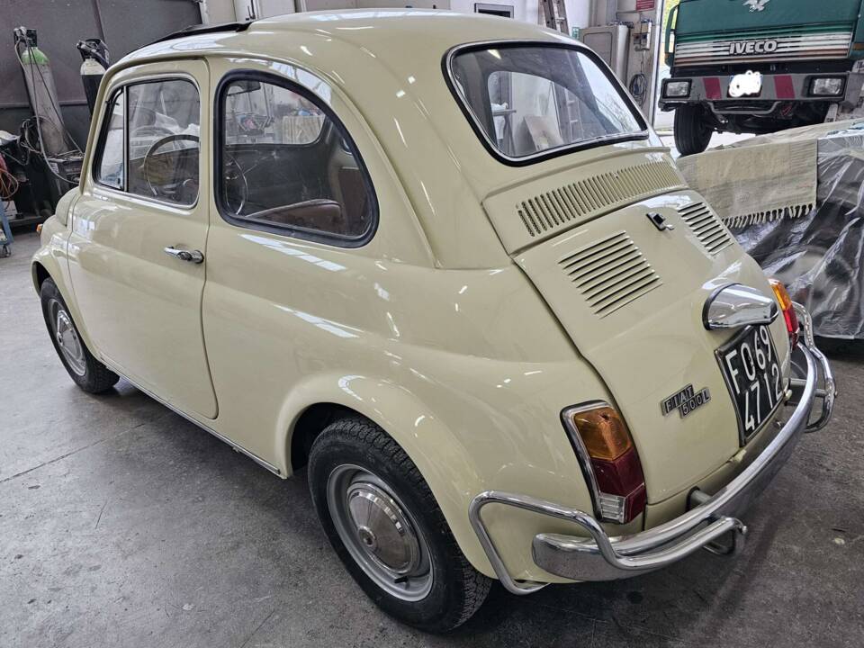 Image 39/43 of FIAT 500 L (1972)