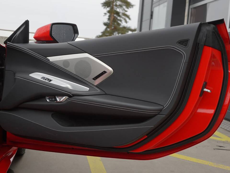 Image 21/45 of Chevrolet Corvette Stingray (2022)