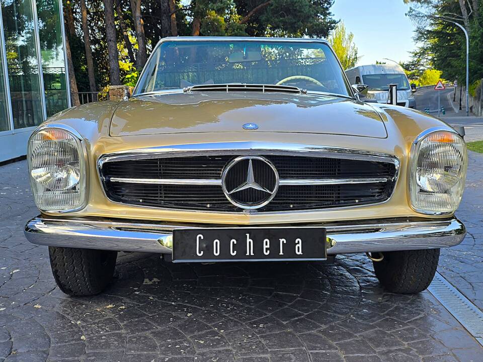 Image 3/21 of Mercedes-Benz 280 SL (1971)