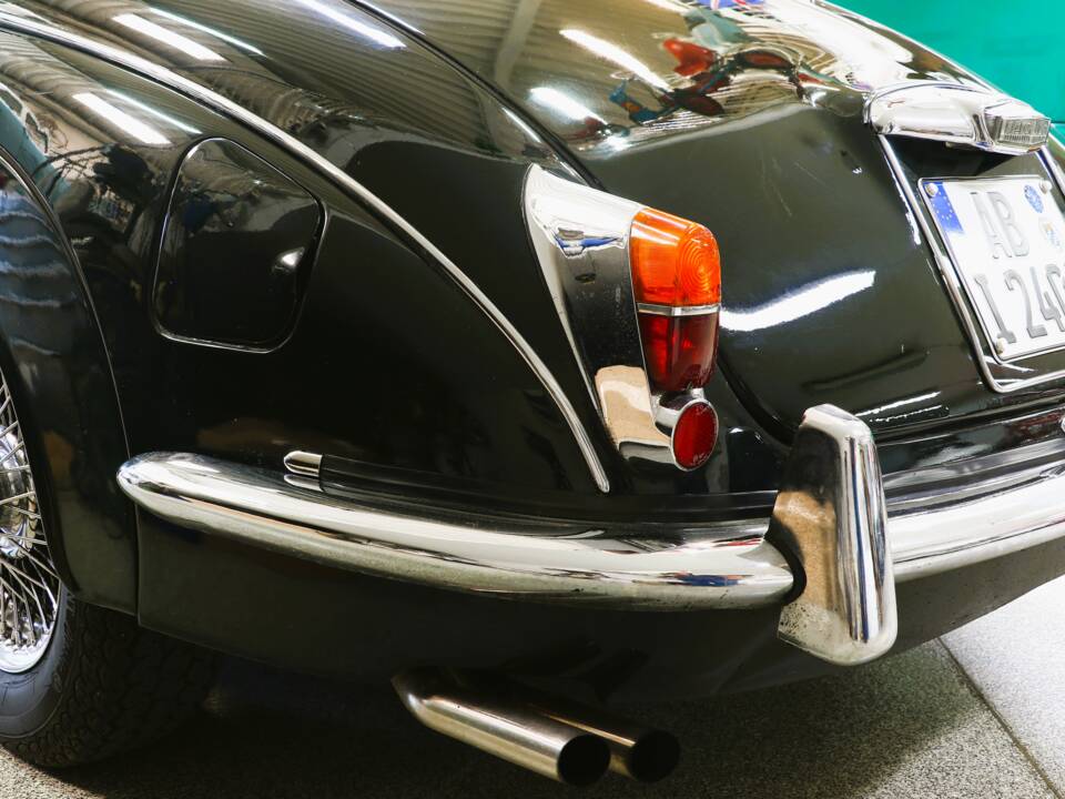 Immagine 30/36 di Jaguar 240 (1968)