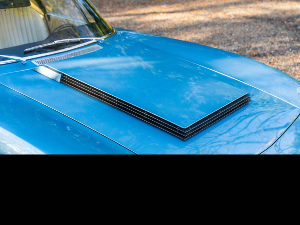 Image 12/23 of ISO Grifo (1973)