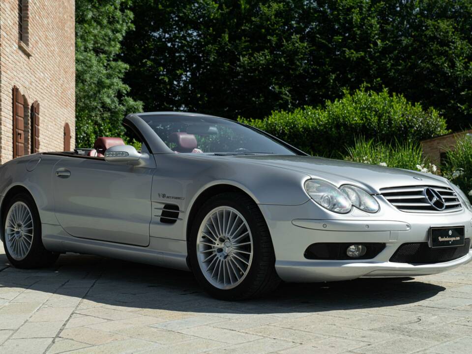 Image 4/50 of Mercedes-Benz SL 55 AMG (2002)