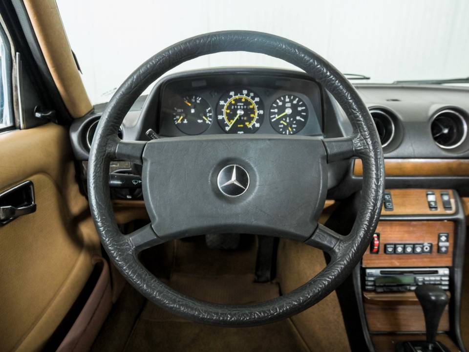 Bild 5/50 von Mercedes-Benz 300 D Turbodiesel (1982)
