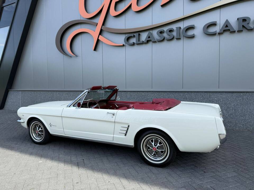 Image 8/50 de Ford Mustang 390 GTA (1966)