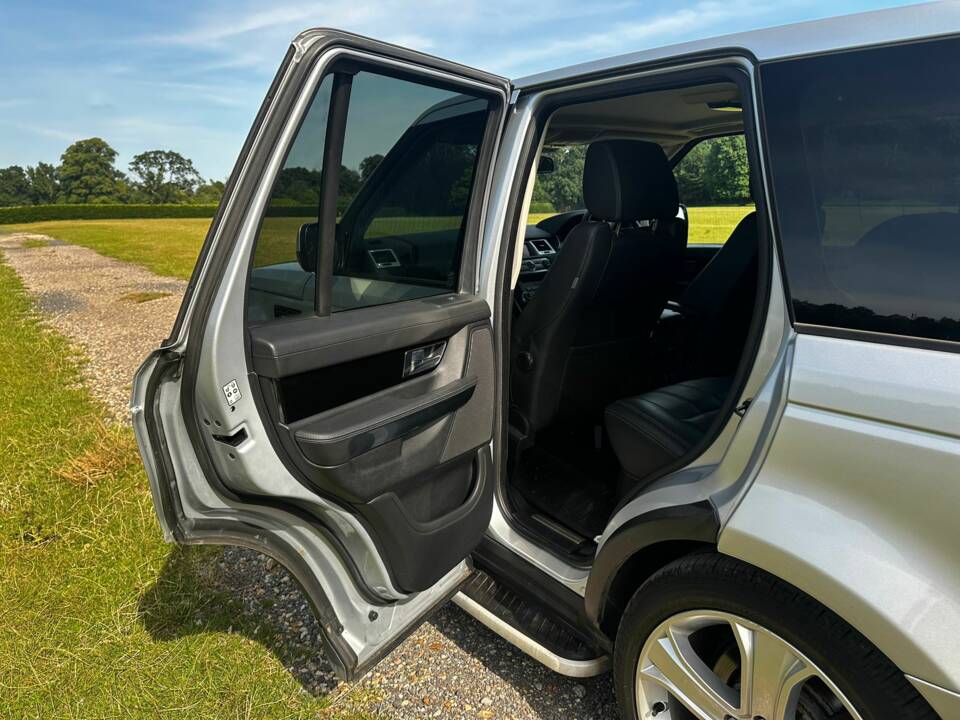 Bild 46/77 von Land Rover Range Rover Sport SDV6 (2013)