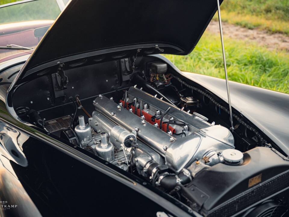 Image 17/20 of Jaguar XK 120 OTS (1950)