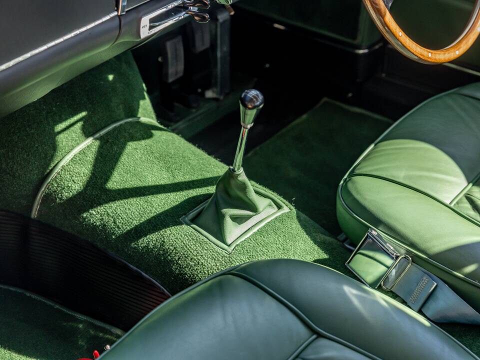 Image 37/62 of Aston Martin DB 4 GT (1960)