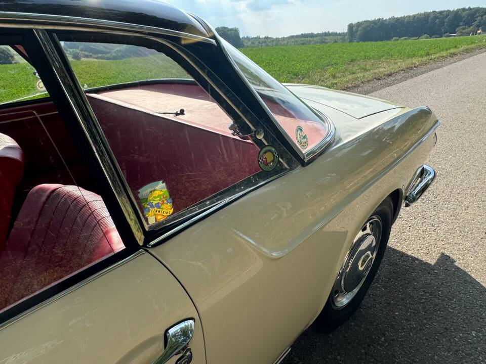 Image 13/45 of Volkswagen Karmann Ghia 1600 L (1966)