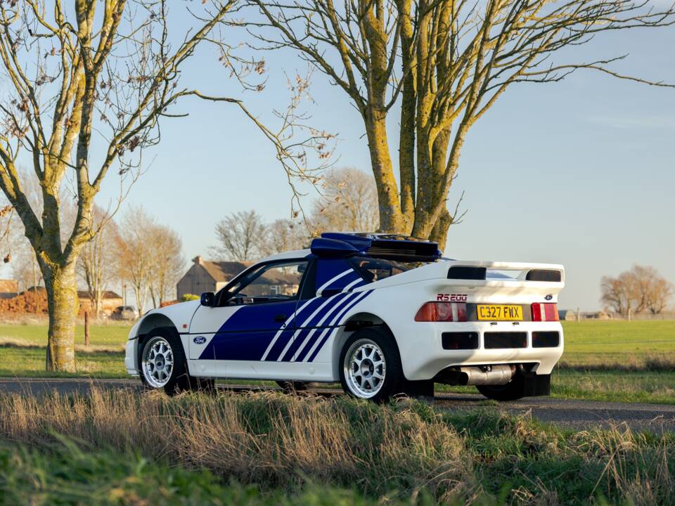 Image 3/50 of Ford RS200 (1986)