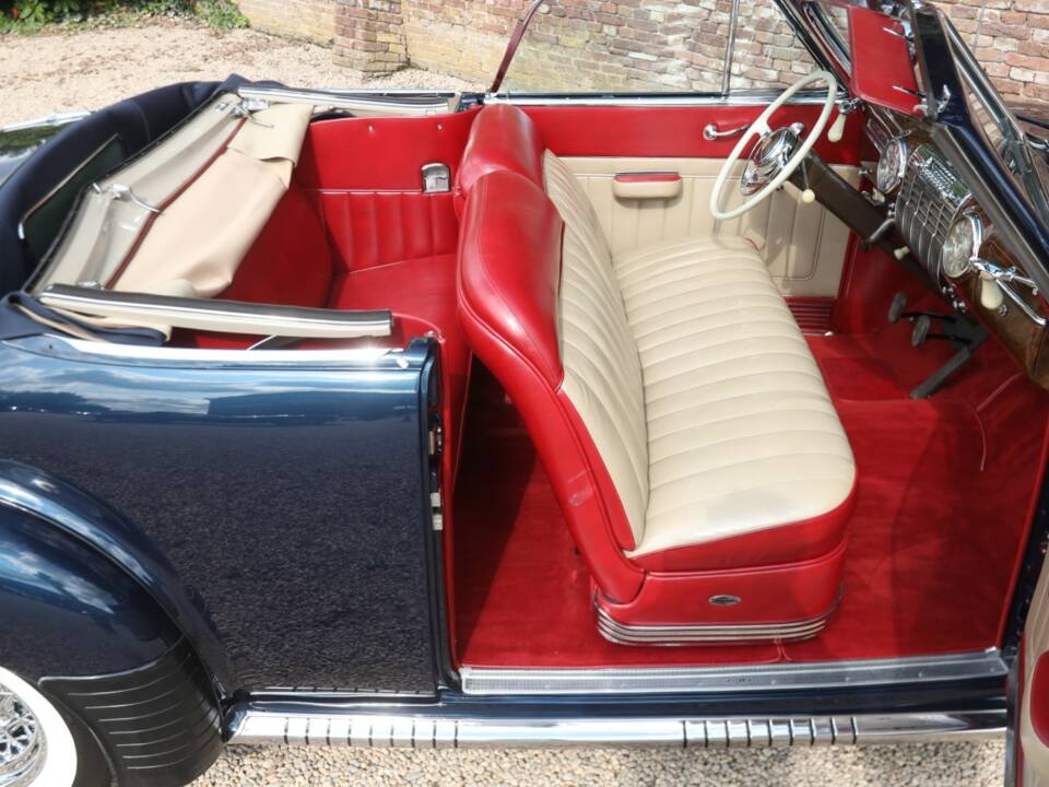 Image 32/50 de Cadillac 62 Convertible (1941)
