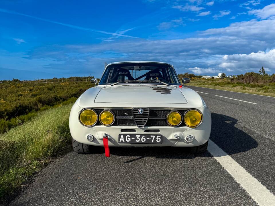 Image 1/99 of Alfa Romeo Giulia 1750 GT Am (1971)